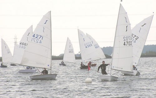 Solo leaders mark rounding  © Solo Assoc http://www.solosailing.co.uk
